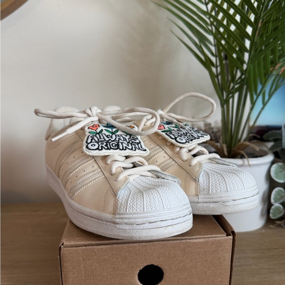 adidas Originals Shoes - Cream and White Adidas Samba with flower “Always Original”Patch